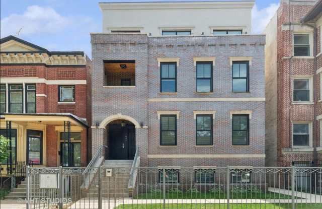 441 E Oakwood Boulevard - 441 East Oakwood Boulevard, Chicago, IL 60653