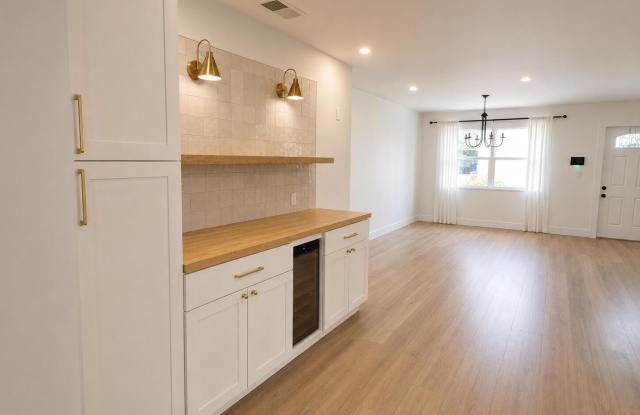 7686 SE HILLTOP Terrace Gallery 3