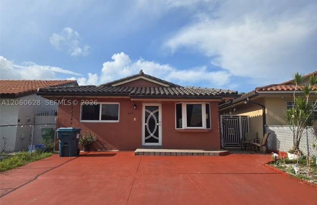 8810 NW 114th Ter photos photos 8810 NW 114th Ter photos photos