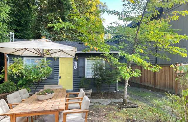 Charming Cottage in Wedgwood photos photos Charming Cottage in Wedgwood photos photos