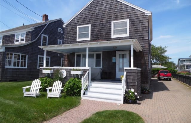 186 South Shore Avenue - 186 South Shore Avenue, Groton Long Point, CT 06340