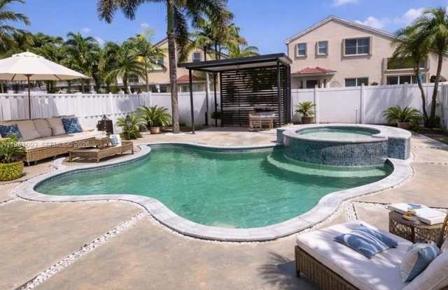 19227 NW 22nd St photos photos