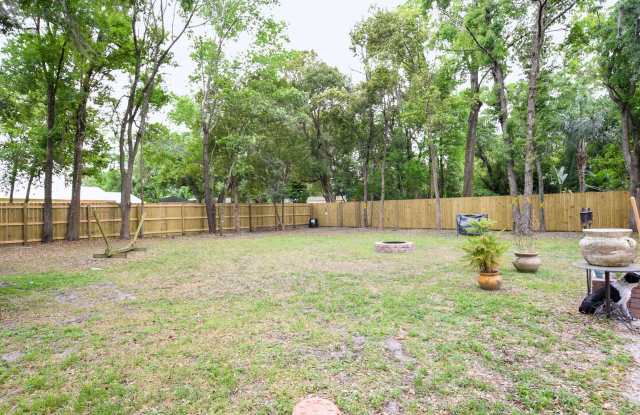 2220 Corrine Dr. Gallery 3