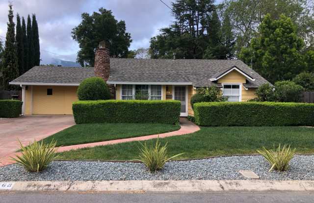 Apple Blossom Manor: Charming 2 Bedroom, 1 Bath with Bonus Room Showing Now! photos photos