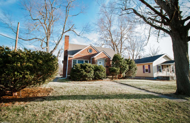 2303 Mellwood Ave - 2303 Mellwood Avenue, Toledo, OH 43613