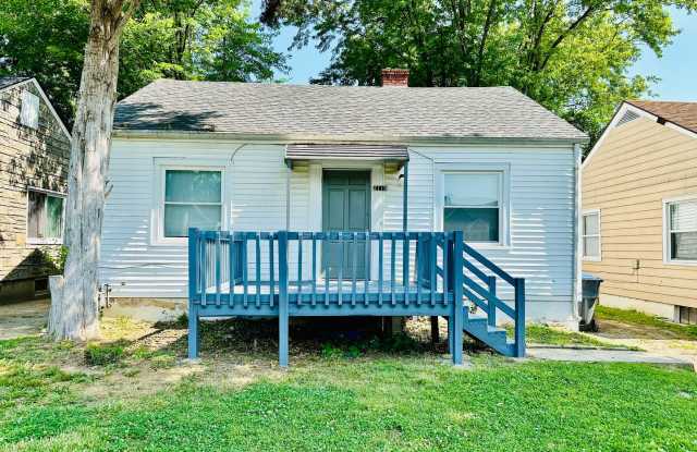 Updated Three Bedroom House in West Louisville- Section 8 accepted photos photos