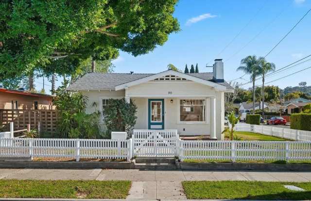 Spacious Craftsman 3bdrm Bungalow on Westside with Private Yard area - 813 West Valerio Street, Santa Barbara, CA 93101