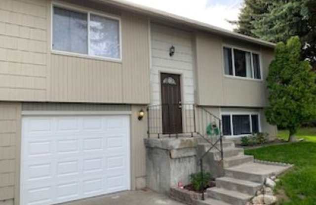 2715 N. Whipple Ct Gallery 2