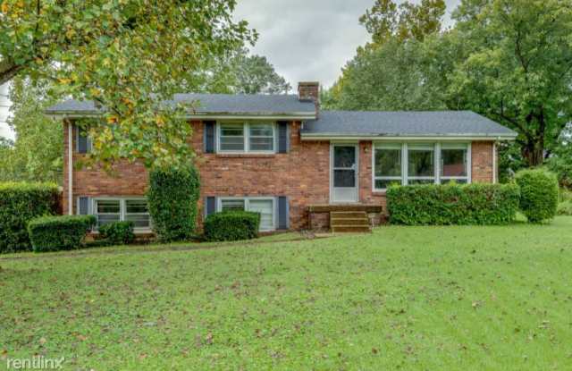 917 Crownhill Dr - 917 Crownhill Drive, Nashville, TN 37217