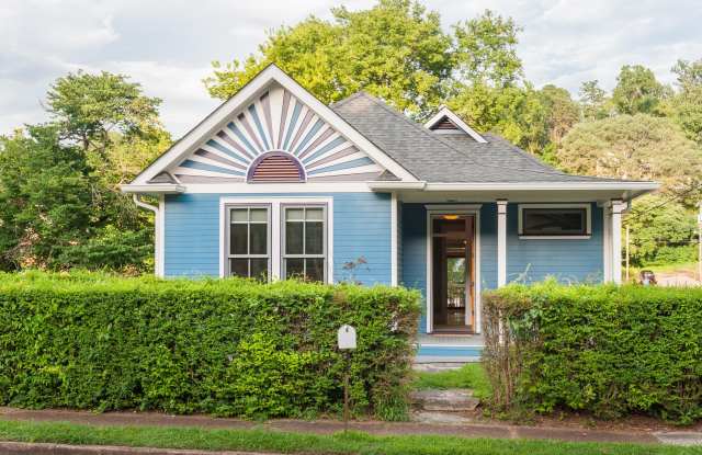 708 Spears Avenue Gallery 2