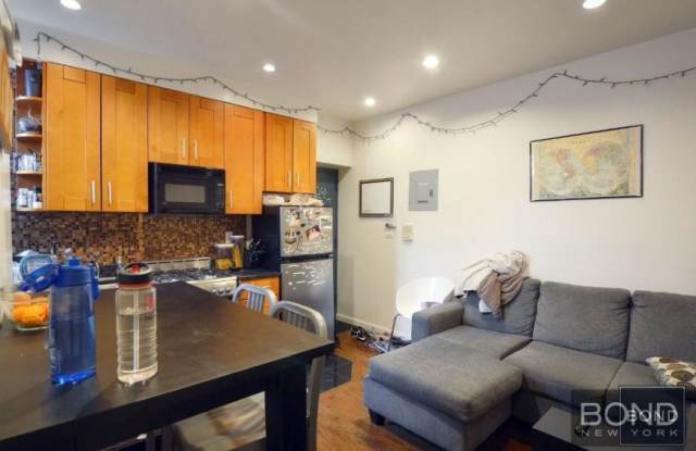 132 Ludlow Street Gallery 1