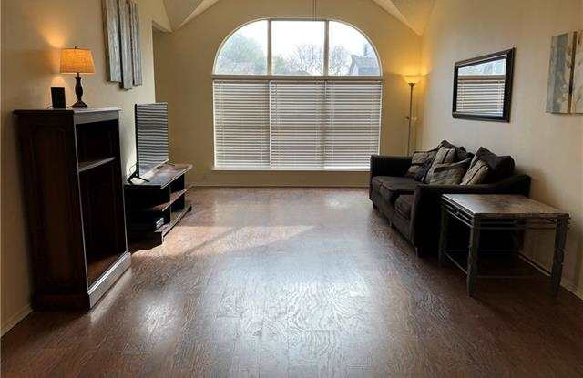 738 River Oak Way Gallery 2