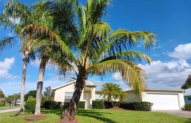 122 Karrigan Street photos photos