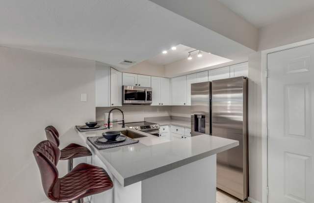 BEAUTIFUL AND SPACIOUS 1ST FLOOR MESA CONDO! photos photos