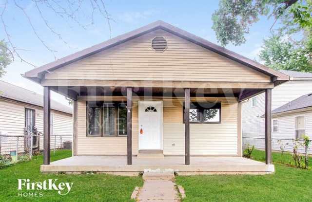 1351 South Pershing Avenue photos photos