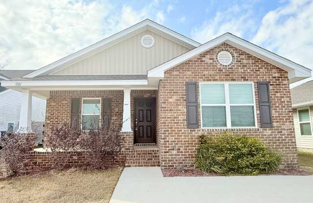 3-Bedroom Home - Commanders Cove - 7101 Sonny Drive, Ferry Pass, FL 32504