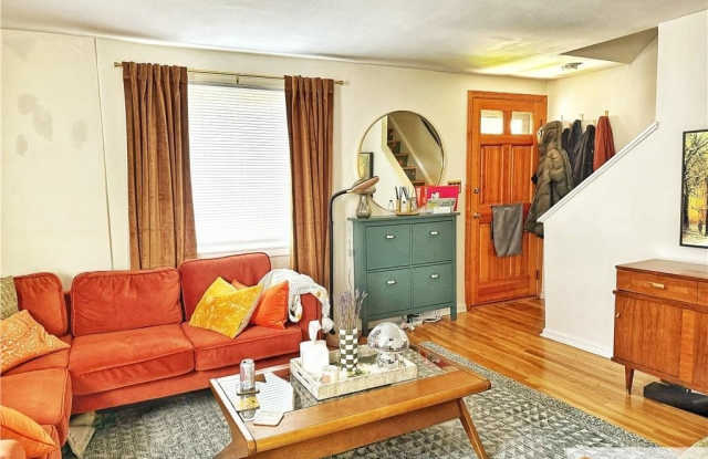 182 Newman Street photos photos