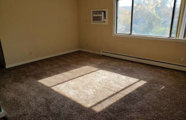 2040 Burnstead Drive Gallery 2