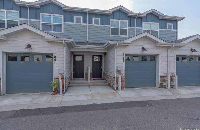 Beautiful Townhome in Lakewood photos photos