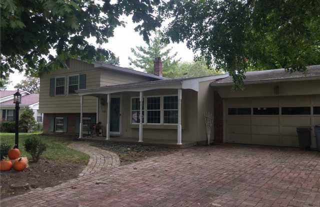 7140 Queensbury Court Gallery 3
