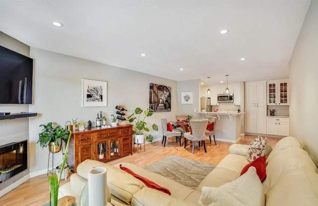 377 Mandarin Dr Apt 213 Gallery 1