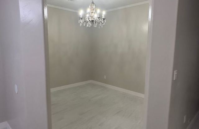 Charming 3BR House in Bakersfield photos photos