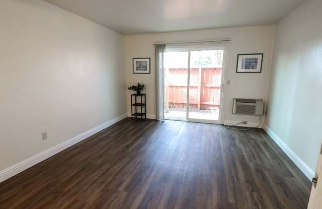 Peppertree Apartments Gallery 4