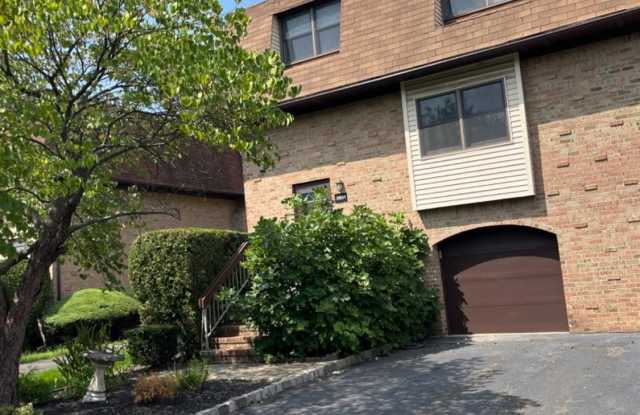 3601 N Oaks Boulevard - 3601 North Oaks Boulevard, North Brunswick, NJ 08902