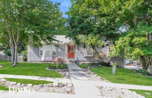 1135 Meadowlark Lane photos photos