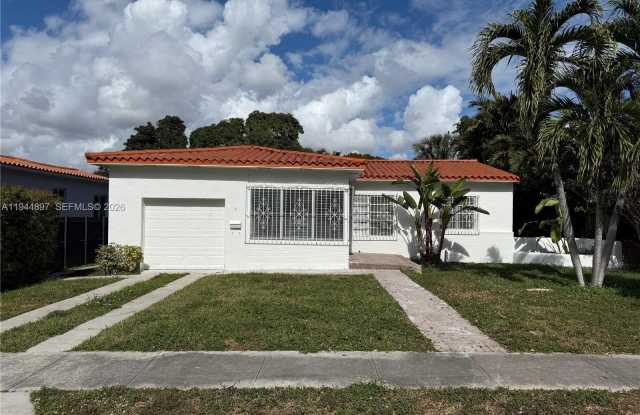 2151 SW 21st Ter photos photos