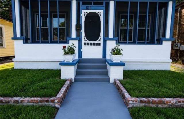811 Elliott Avenue photos photos