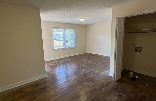 1716 McGregor Ct, Unit 1 Gallery 4