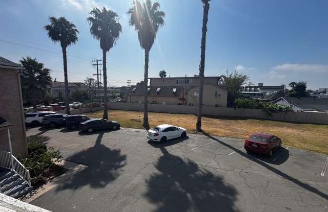 Charming and Bright 2 bed 1 bath in Point Loma Gallery 2