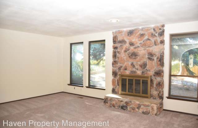 5008 89th Ave Ct W Gallery 2