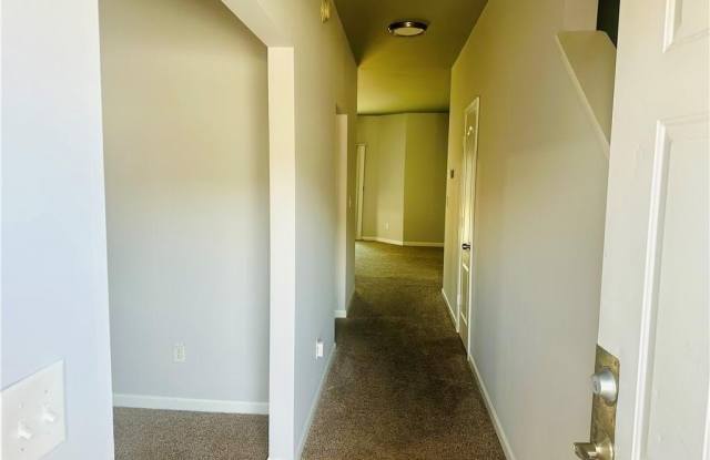6078 Oak Bend Court Gallery 2