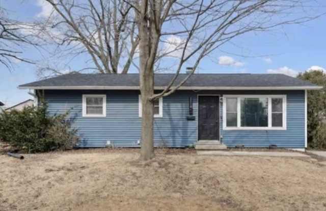 2518 Wayne Ave photos photos