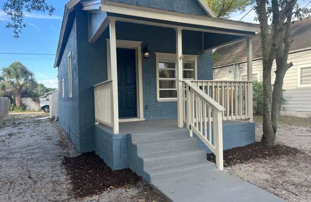 Remodeled North Hyde Park Bungalow - 1922 West Arch Street, Tampa, FL 33607
