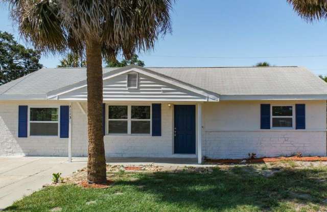 REDUCED!!! Completely upgraded 3/1 1196 Sq. Ft. with recently renovated bathroom and kitchen with GRANITE a large open floor plan!!! - 7113 Abigail Drive, Bayonet Point, FL 34668