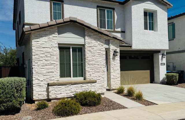 Spacious Two-Story Home in a Gated Community! Gallery 3
