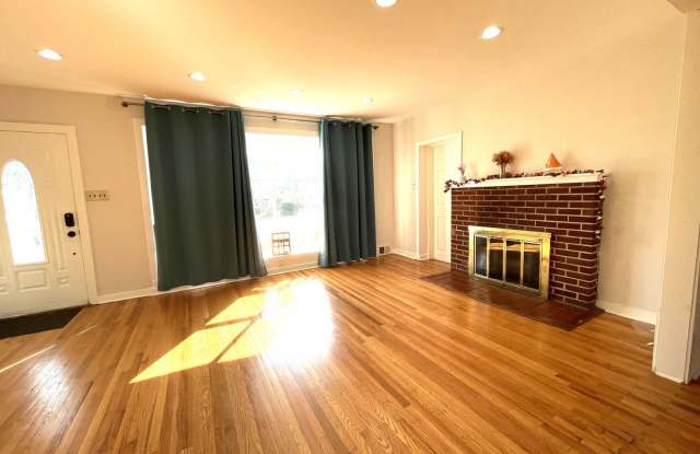 4705 Camden Ave Gallery 4