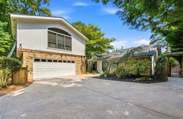 Spacious 5BR Roswell Home Near Wellstar North Fulton Hospital Gallery 1