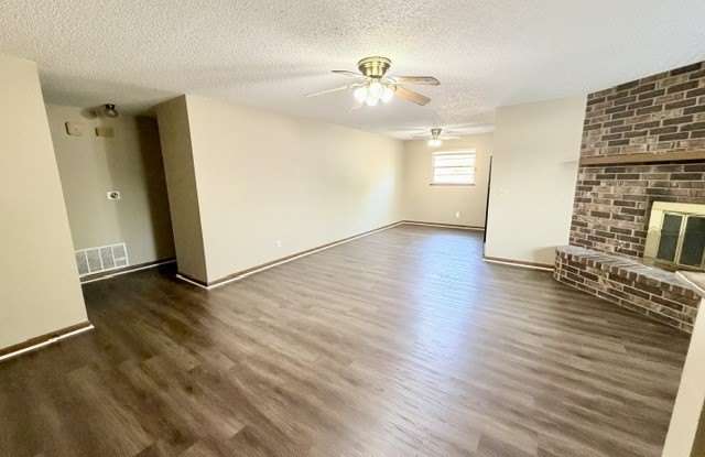 2201 Pin Oak Drive Gallery 2