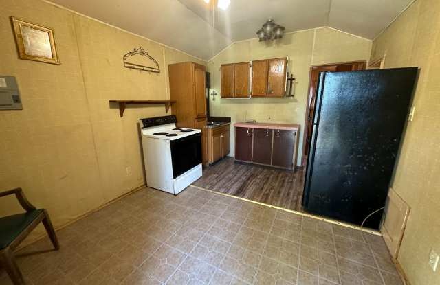 Charming 2 bedroom House Gallery 3