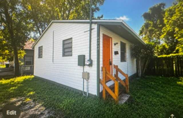 Charming 2 bedroom photos photos