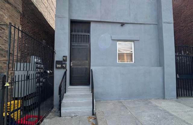 5402 Walnut St Gallery 1