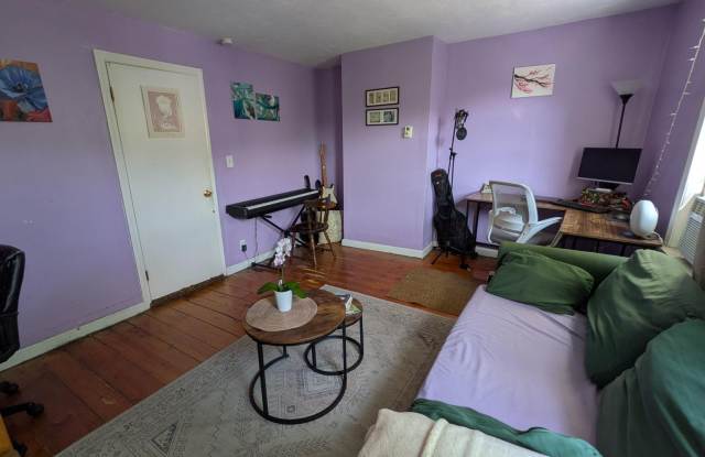 1bed in Kendall Square Gallery 3