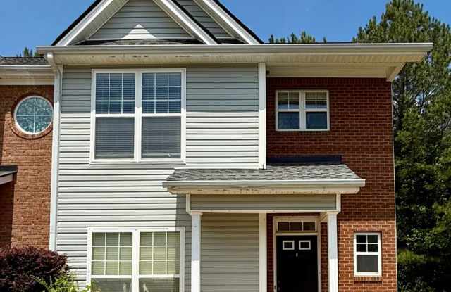 3 bed/2.5 bath townhome near downtown Dawsonville - 69 Pearl Chambers Drive, Dawsonville, GA 30534