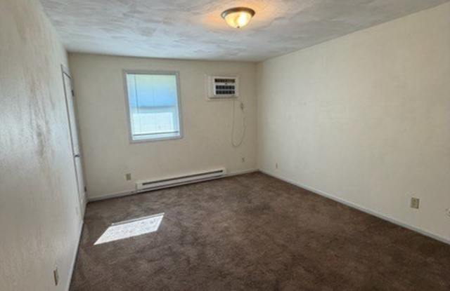 1647 Stewart Boulevard Gallery 4