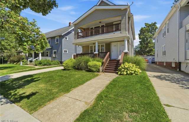 1293 Jackson Avenue Gallery 2