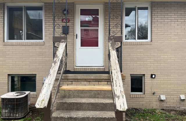 321 Thorne Ave NE photos photos